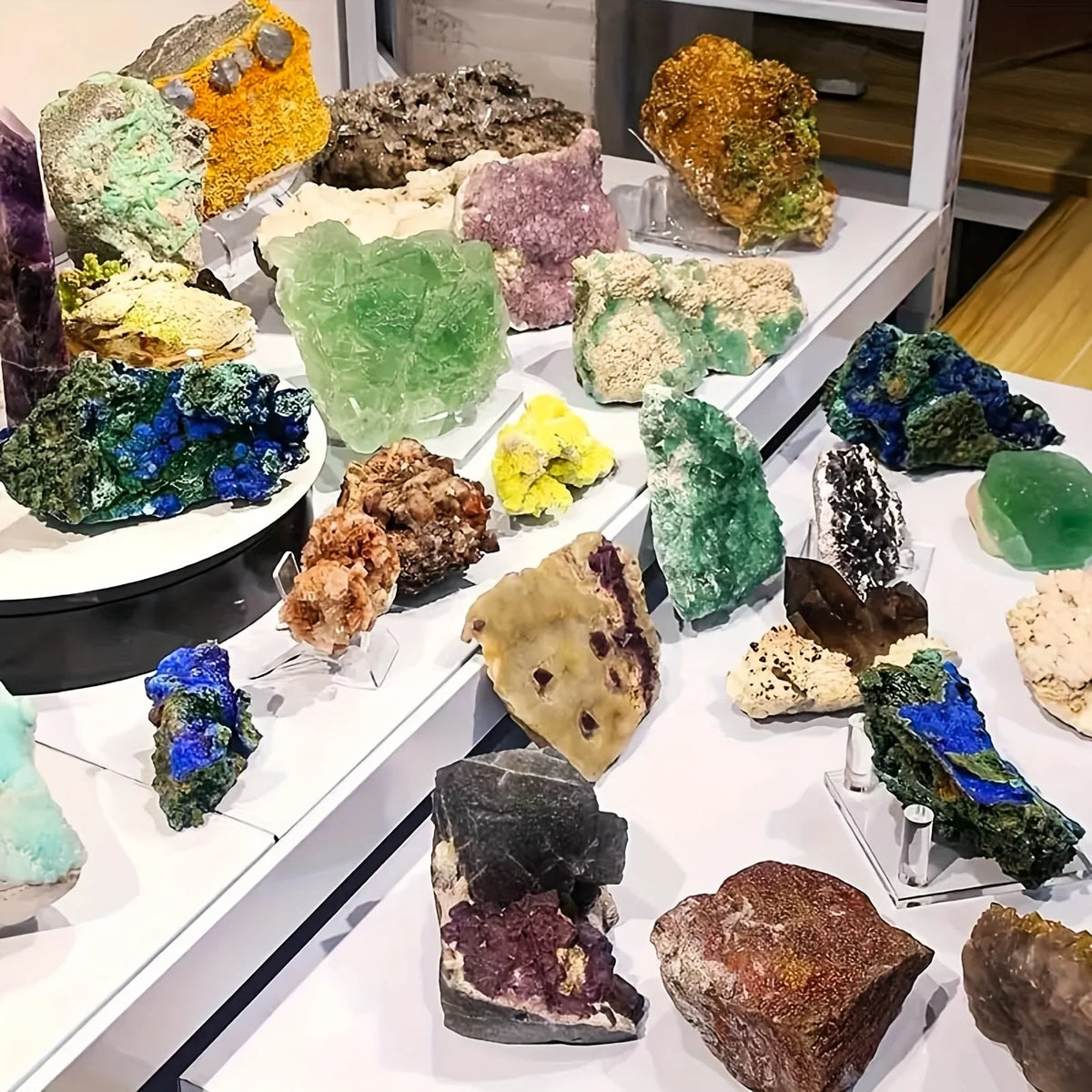 CrystalHola Mixed Raw Stone Crystal Gift Box With Carvings And Decor