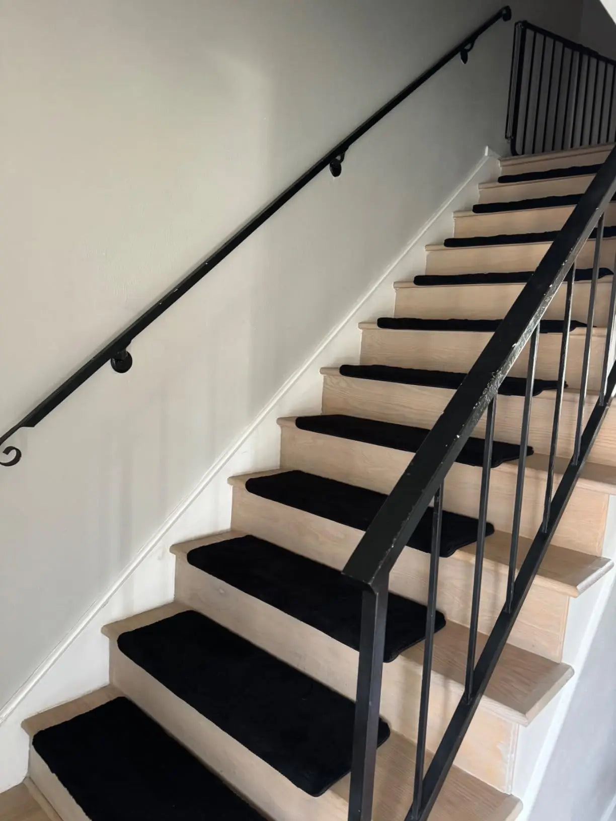 Bullnose Non Slip Stair Treads Ultra Plush Washable Self Adhesive Mats